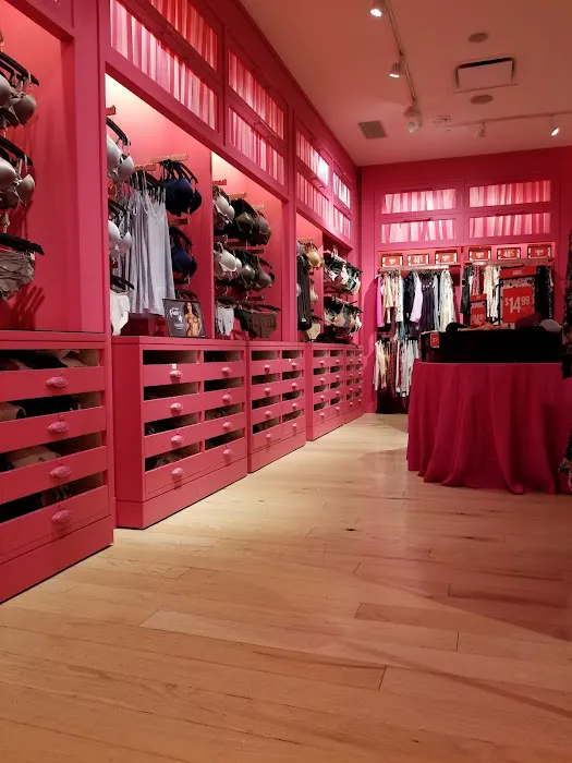 Victoria's Secret 0