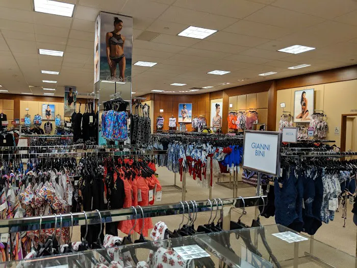 Dillard's: Shops At Fallen Timbers 9