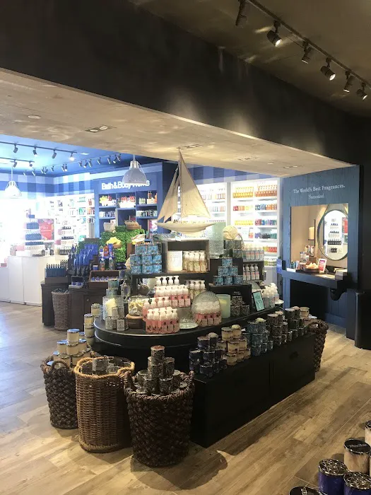 Bath & Body Works 1