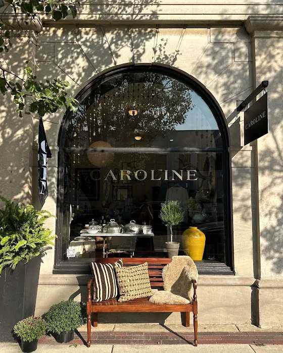 Caroline Shop 1