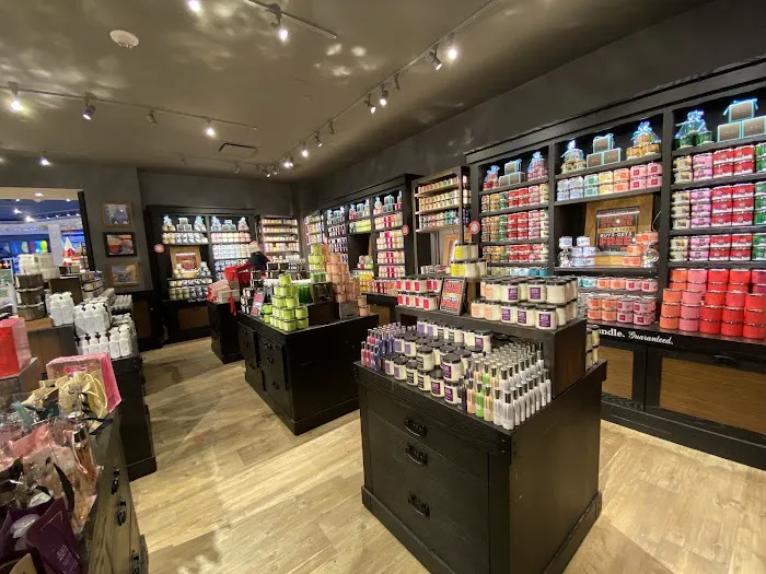 Bath & Body Works 9