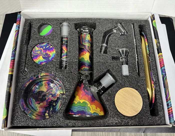 Avon Tobacco & Vape 8