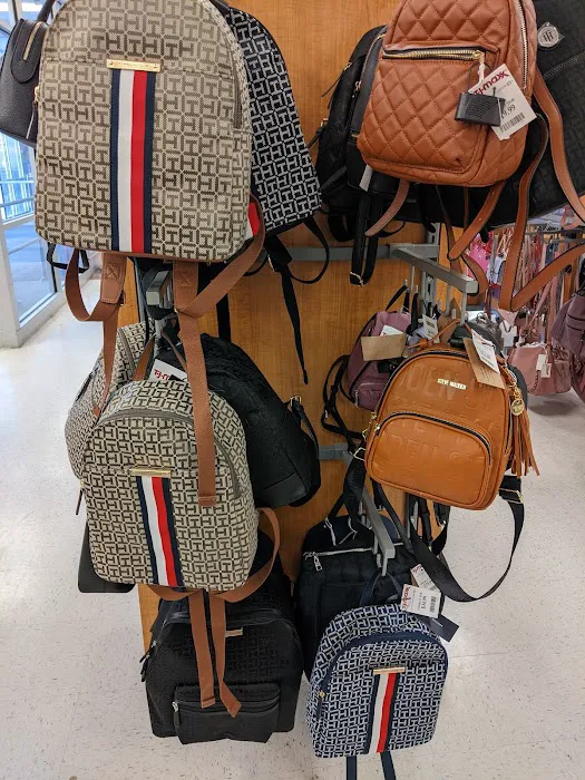 T.J. Maxx & HomeGoods 4