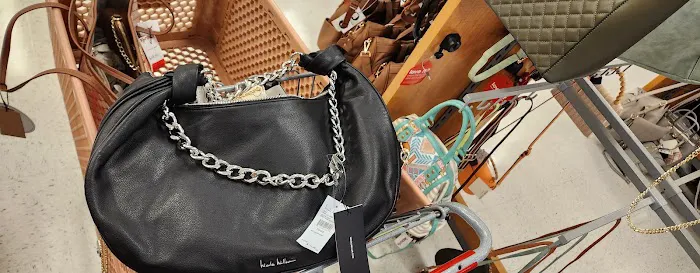 T.J. Maxx & HomeGoods 3