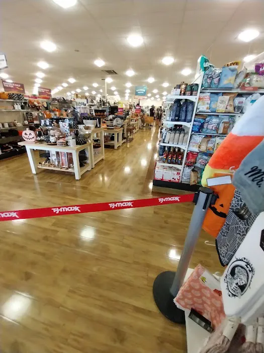 T.J. Maxx & HomeGoods 9