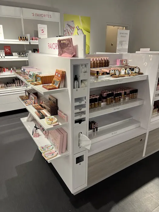 The Cosmetics Company Store 3