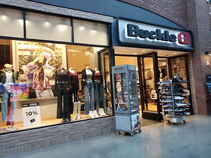 Buckle 8