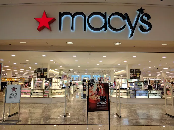 Macy's 0