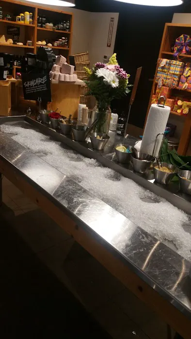 Lush Cosmetics Kenwood 6