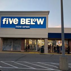 Five Below ico