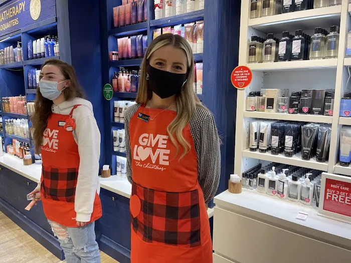 Bath & Body Works 4