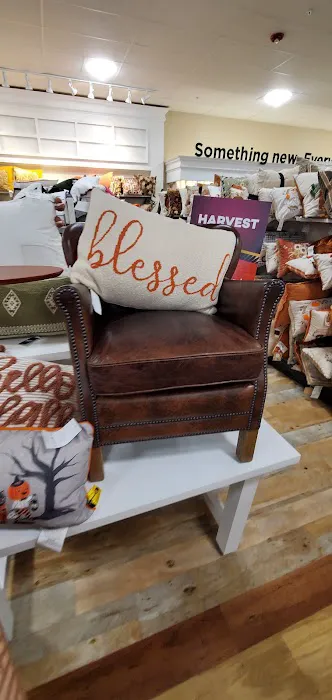 Marshalls & HomeGoods 9
