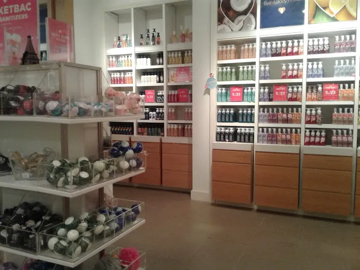 Bath & Body Works 2