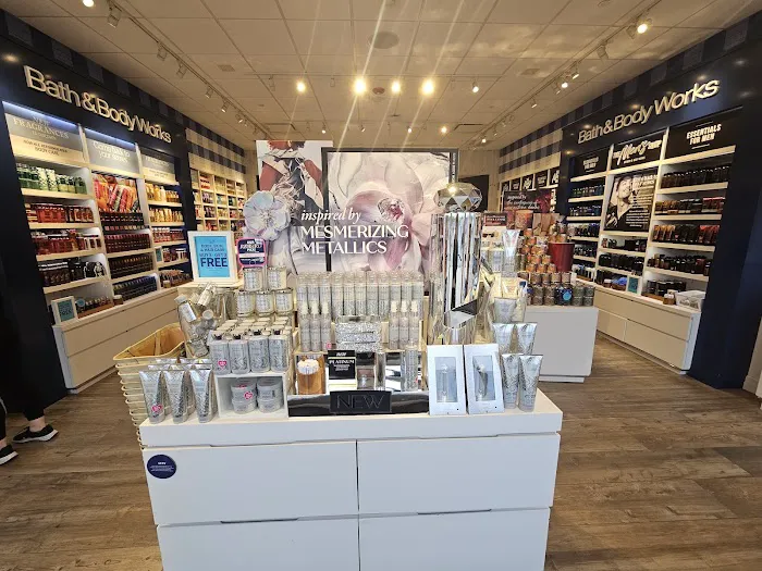 Bath & Body Works 2