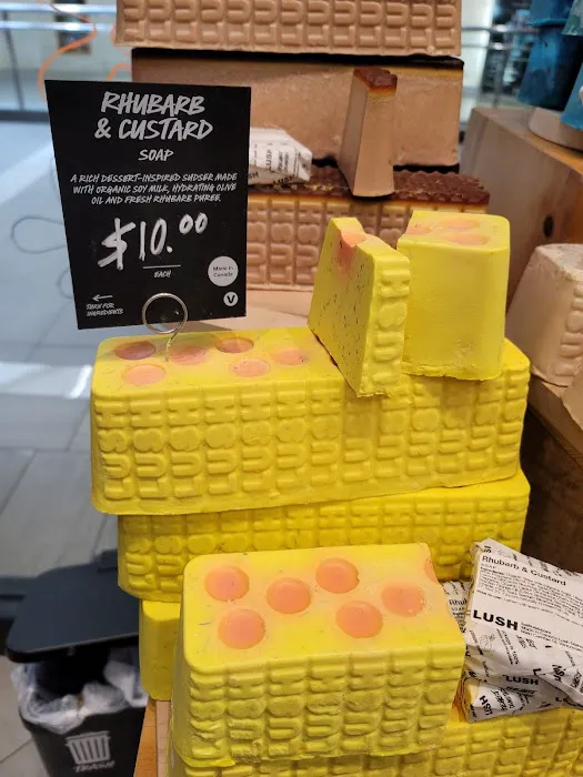 Lush Cosmetics Briarwood 0