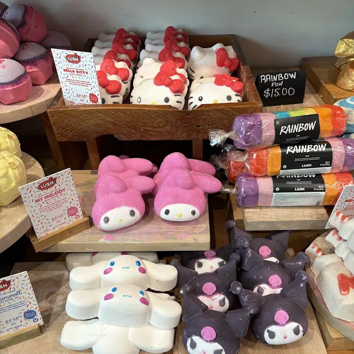 Lush Cosmetics Briarwood 4