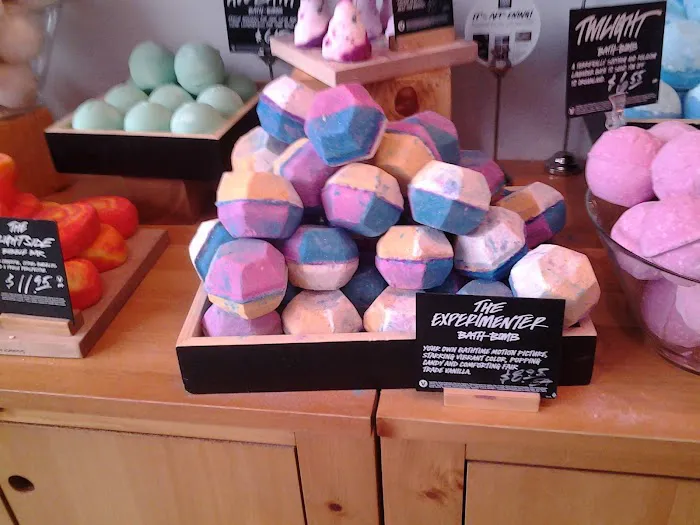 Lush Cosmetics Briarwood 6