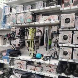 Five Below ico