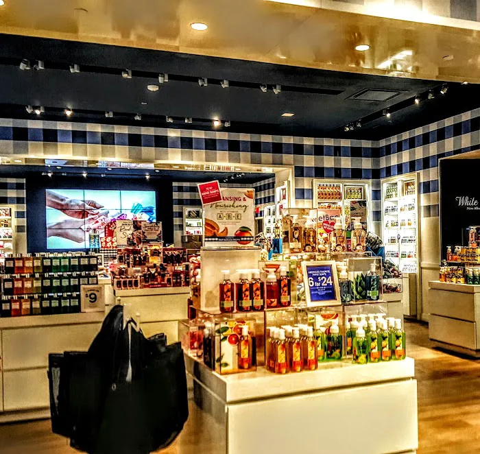 Bath & Body Works 7
