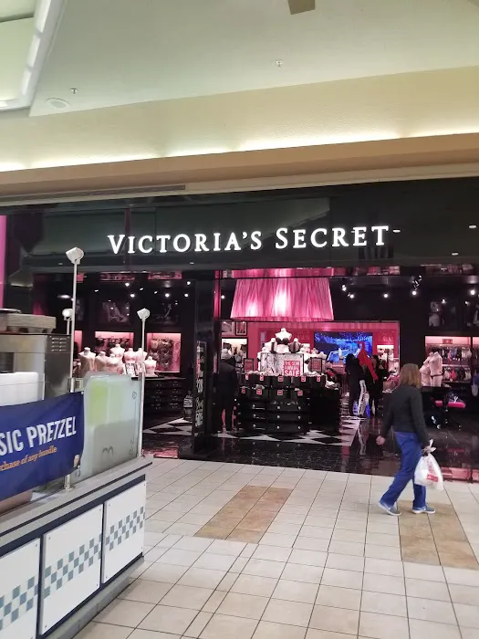 Victoria's Secret & PINK by Victoria's Secret 1