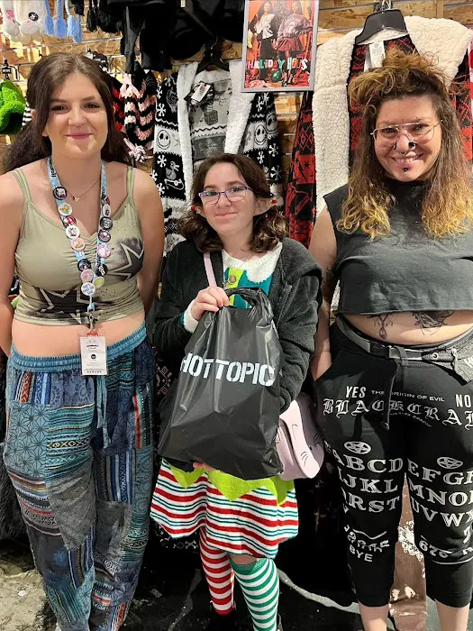 Hot Topic 0