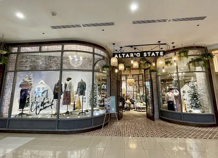 Altar'd State Kenwood Towne Centre 5