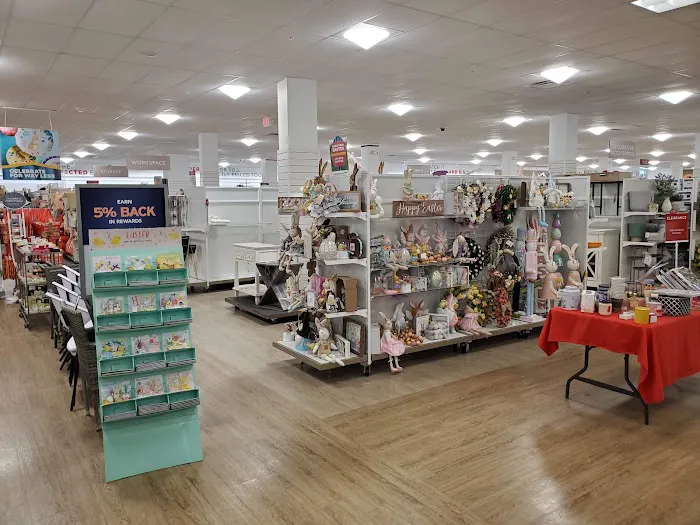 Marshalls & HomeGoods 2