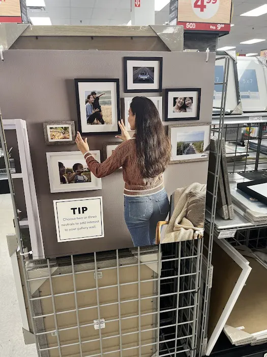 Marshalls & HomeGoods 7