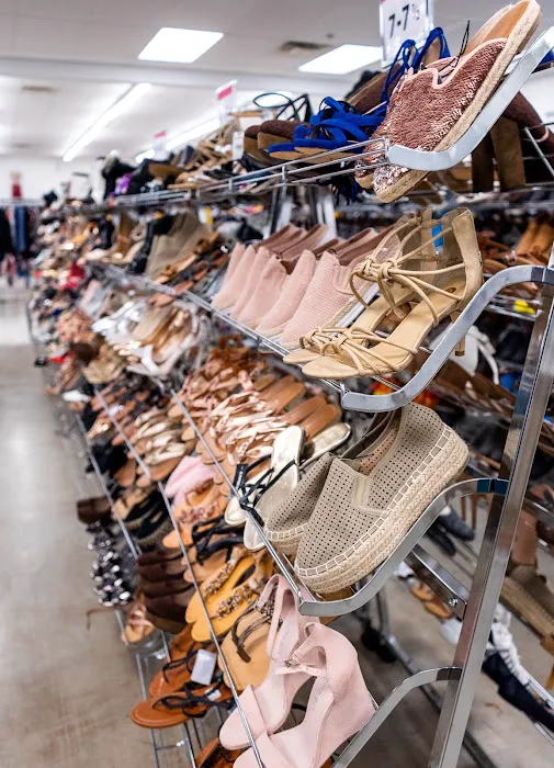 Discount Fashion Warehouse Kenwood 0