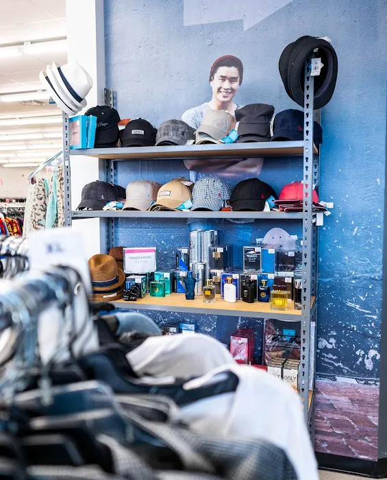 Discount Fashion Warehouse Kenwood 8