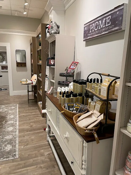 Ellie Mae's Boutique 8