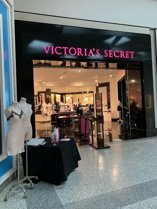 Victoria's Secret & PINK by Victoria's Secret 9