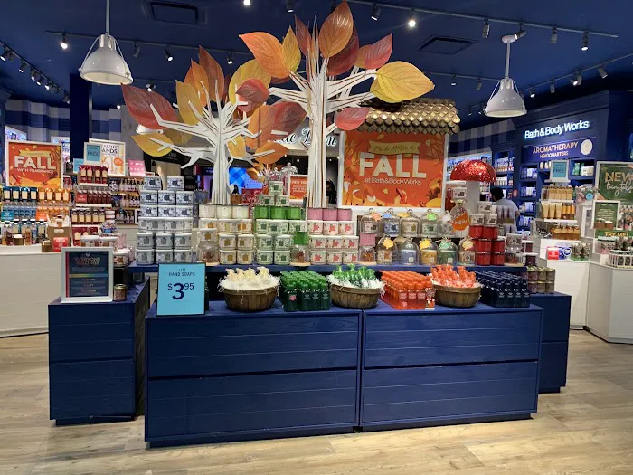 Bath & Body Works 2