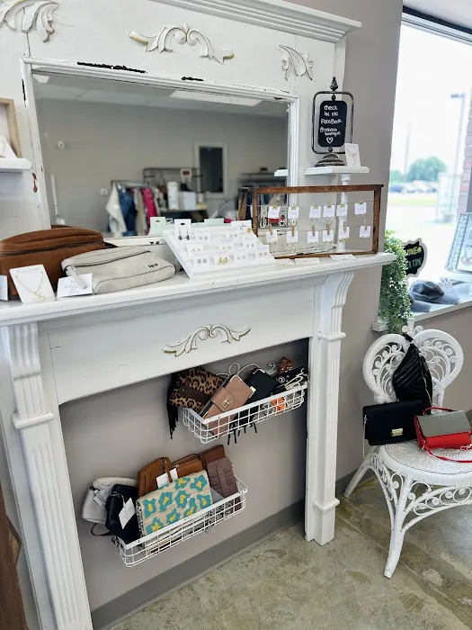 728 Chic Boutique 8