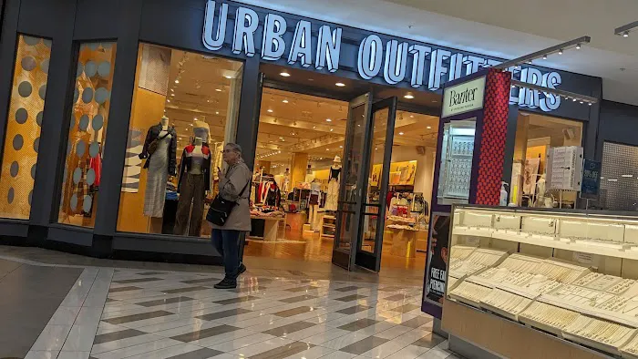 Urban Outfitters 7