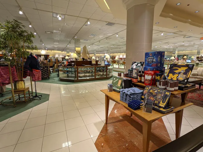 Von Maur 2