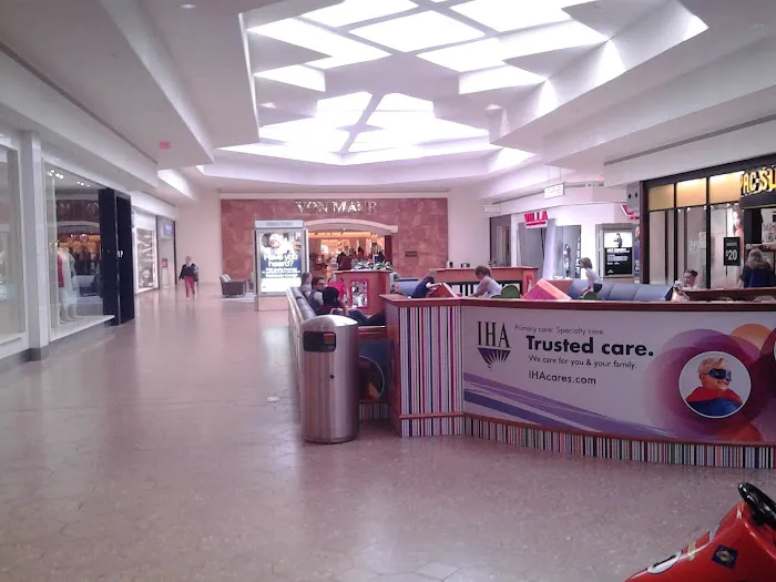 Von Maur 5