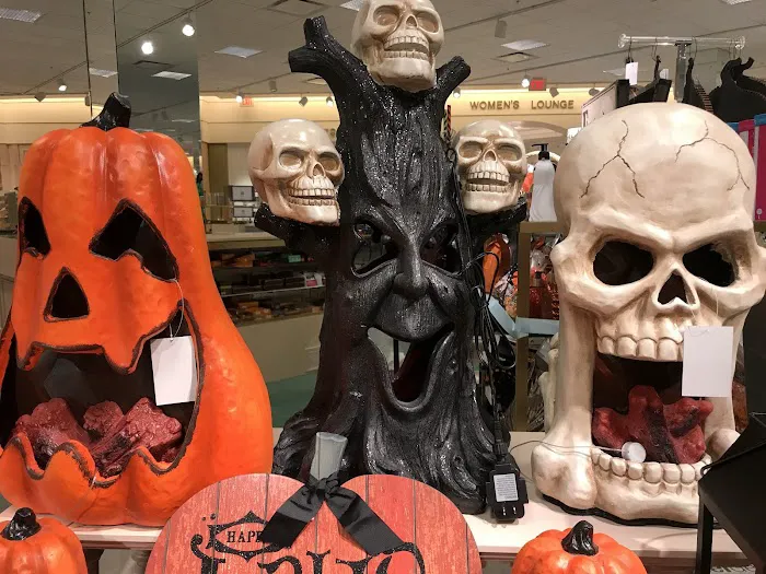 Von Maur 7