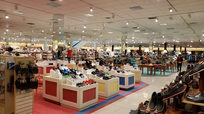 Von Maur 0