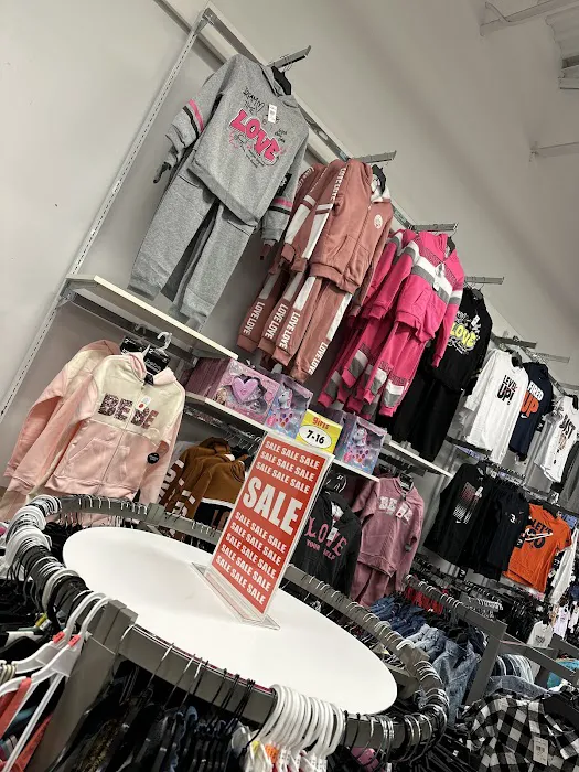 Rainbow Shops 4