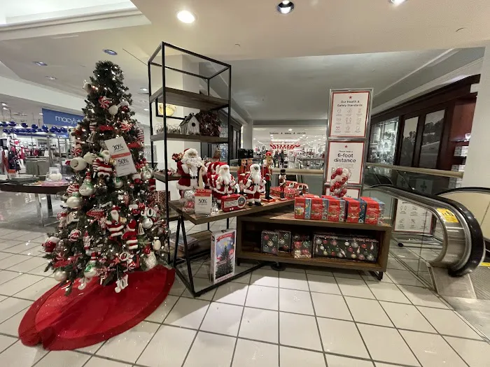 Macy's 0