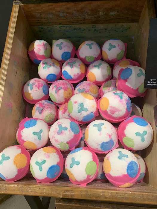 Lush Cosmetics Oxmoor Center 6
