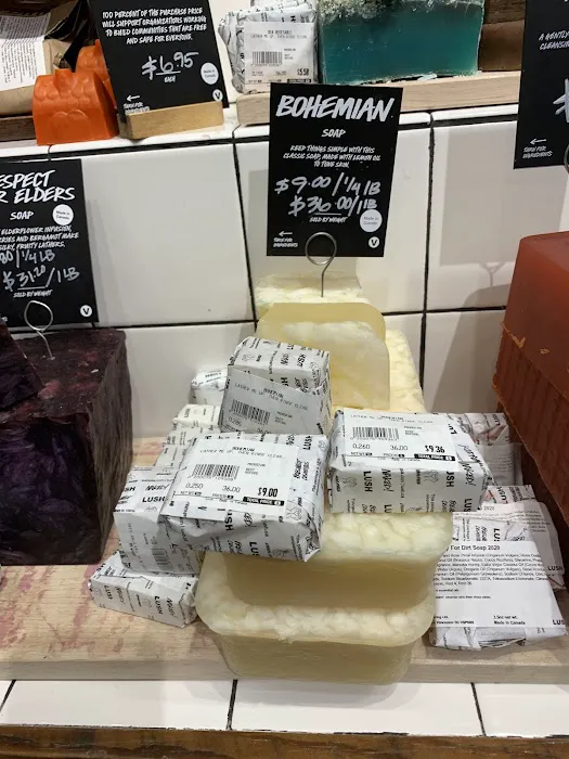 Lush Cosmetics Oxmoor Center 0