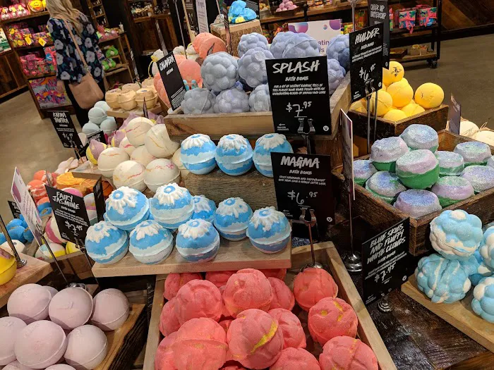 Lush Cosmetics Oxmoor Center 2