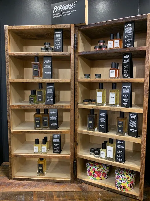 Lush Cosmetics Oxmoor Center 7