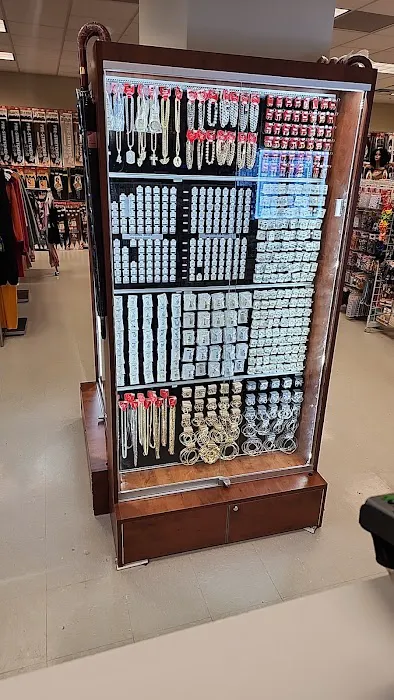 H D Beauty Supply 6