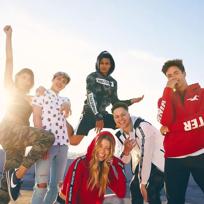 Hollister Co. 6