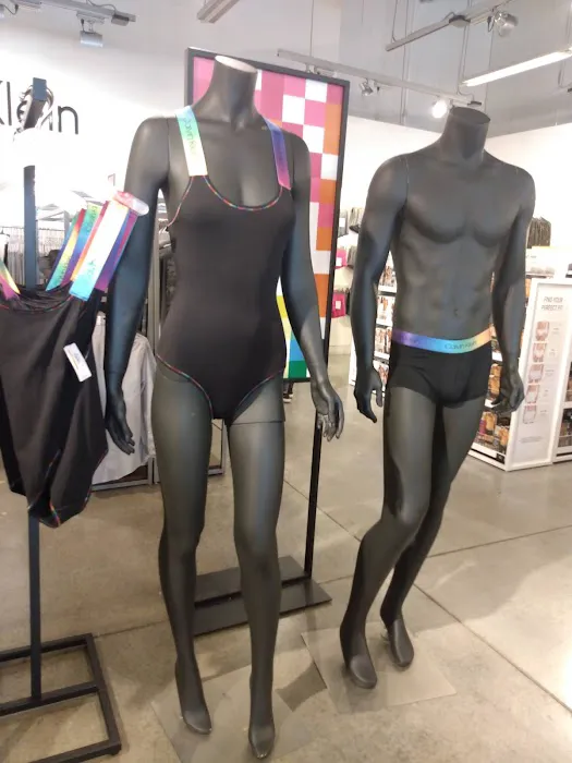 Calvin Klein 9