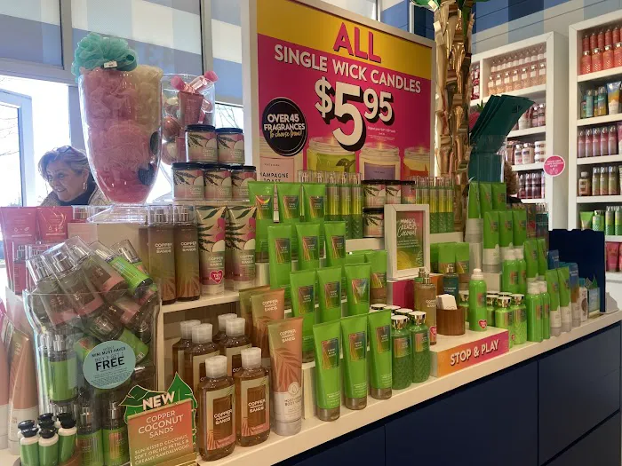 Bath & Body Works 4