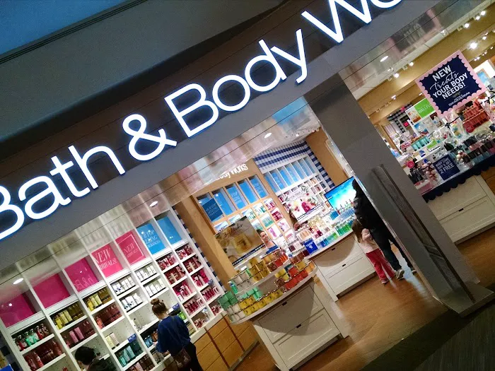 Bath & Body Works 4
